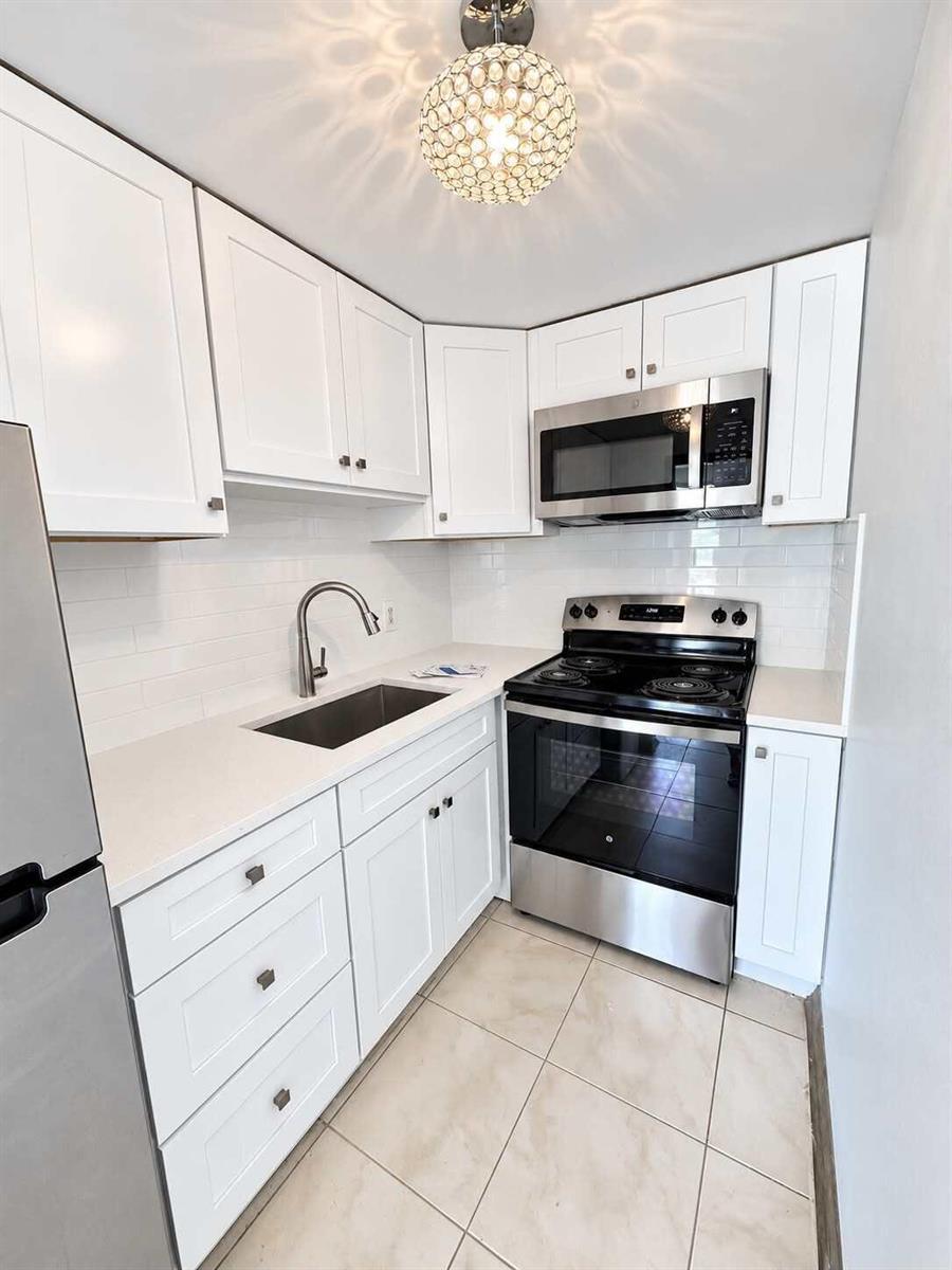 15 S Golfview Road # 305, FL 33460 photo 3