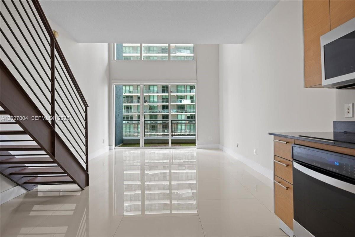 60 SW 13th St # 2614, Miami FL 33130 photo 2
