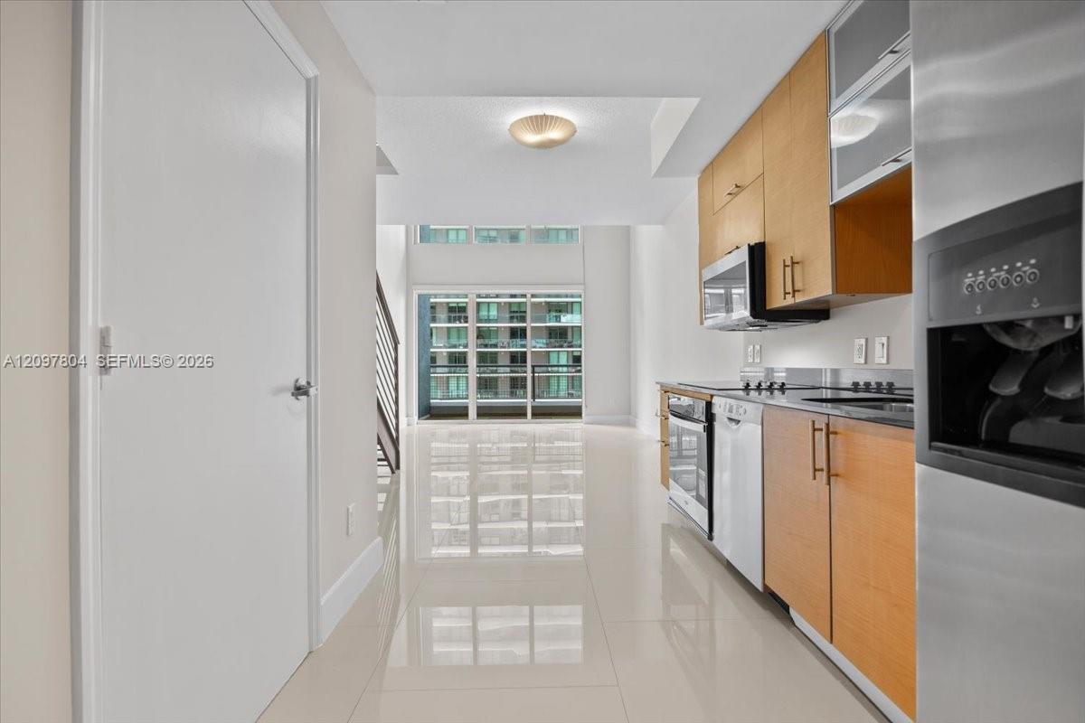 60 SW 13th St # 2614, Miami FL 33130 photo 3