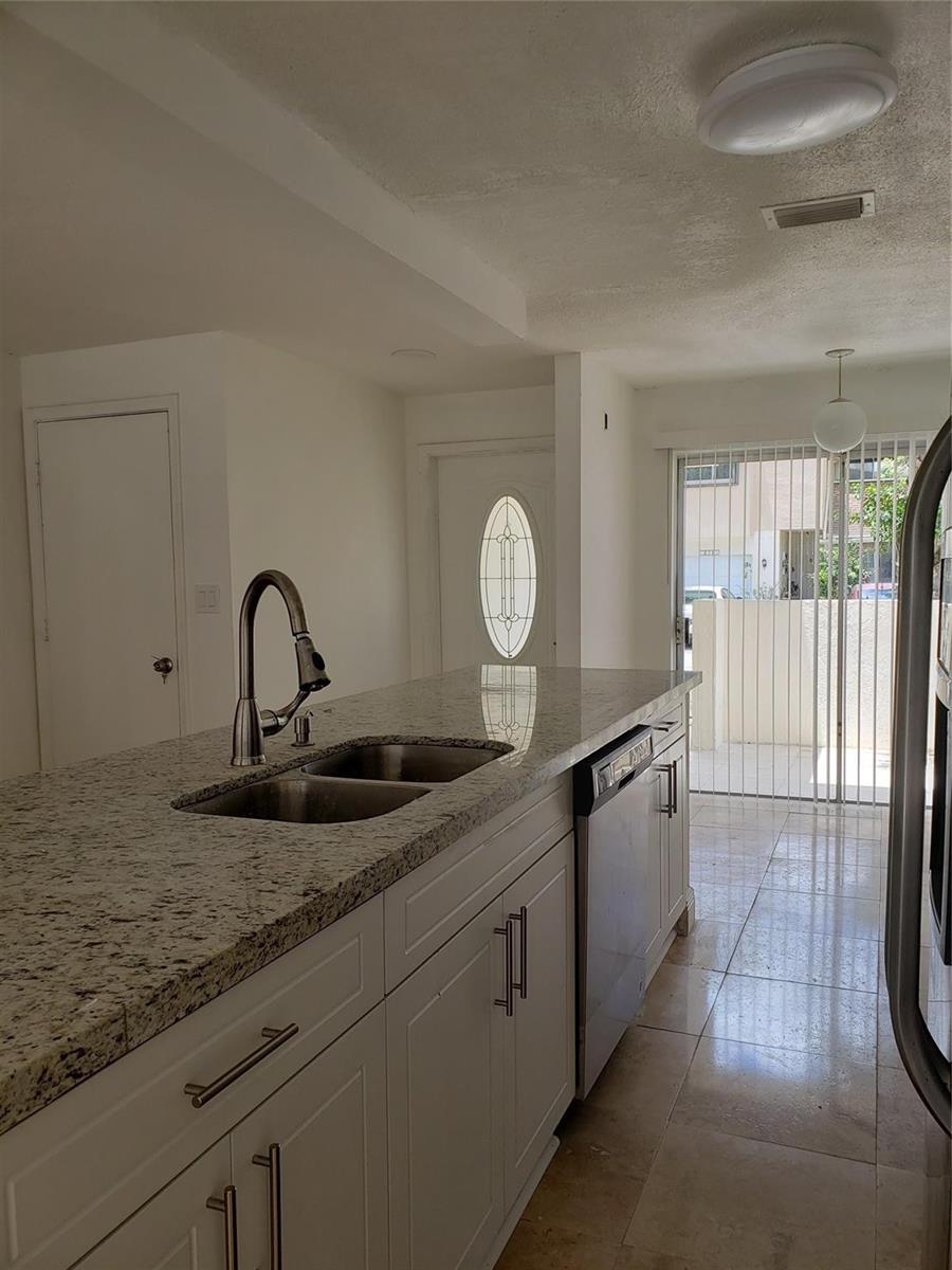 851 NW 81ST Terrace # 8, Plantation FL 33324 photo 4