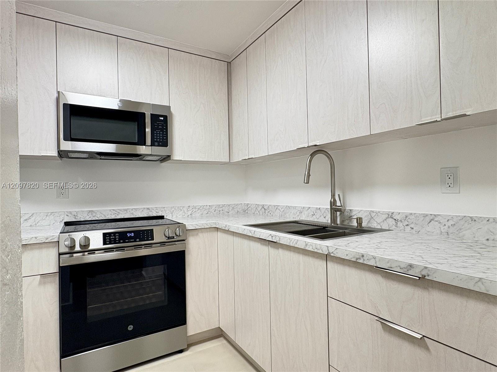7711 SW 56th St # 208A, Miami FL 33155 photo 2