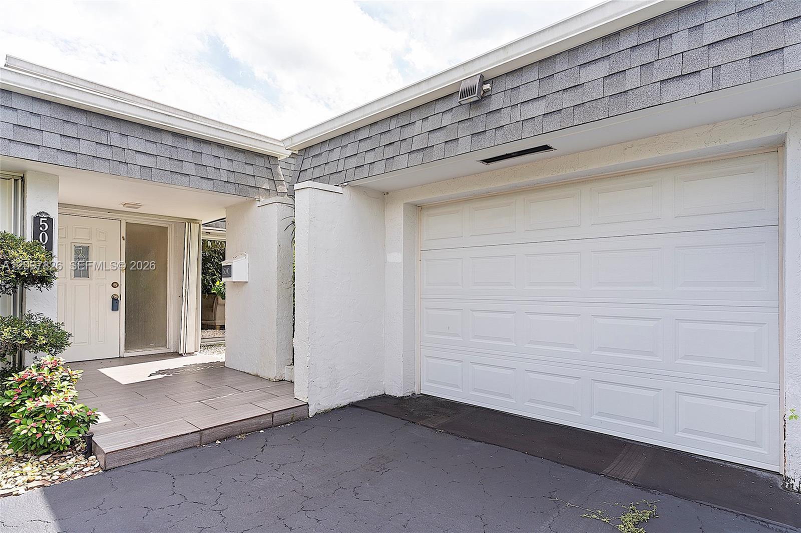 5010 Banyan Ln, Tamarac FL 33319 photo 2