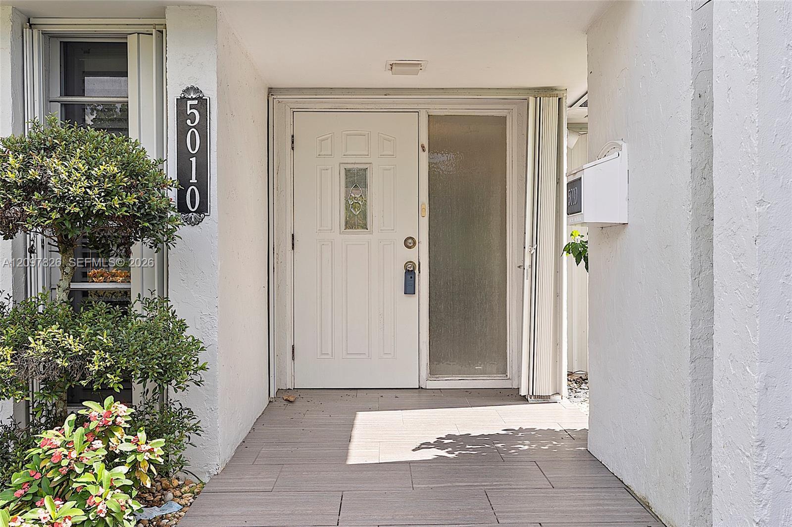 5010 Banyan Ln, Tamarac FL 33319 photo 3