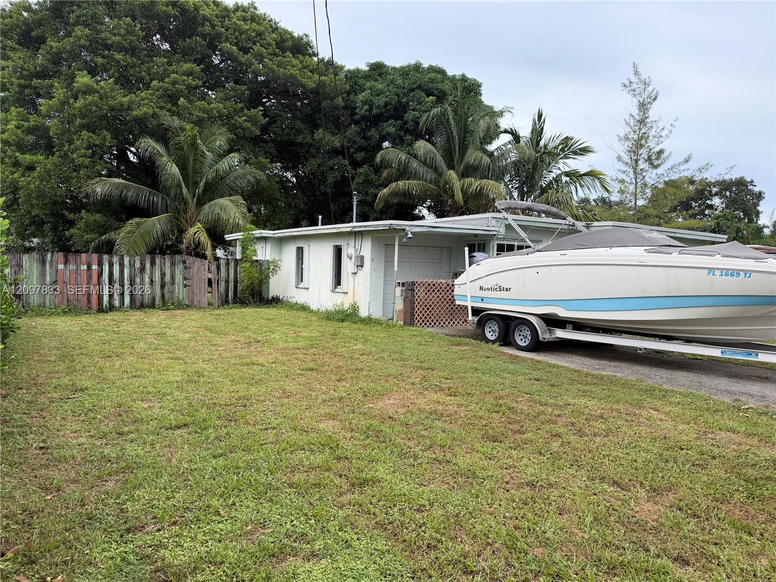 2703 Hayes St, Hollywood FL 33020 photo 2
