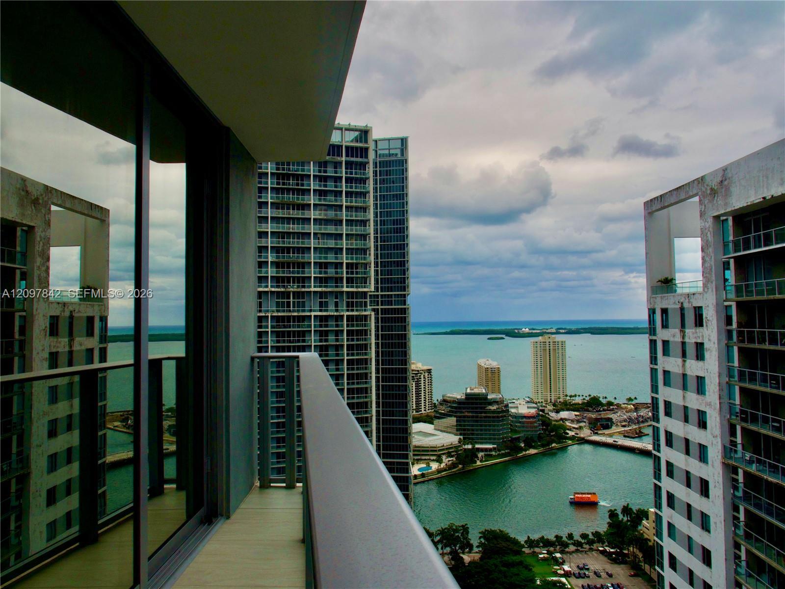 77 SE 5th Street # 4014, Miami FL 33131 photo 5