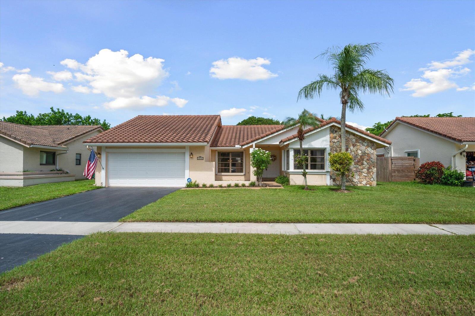 10407 NW 7th Street, Plantation FL 33324 photo 2