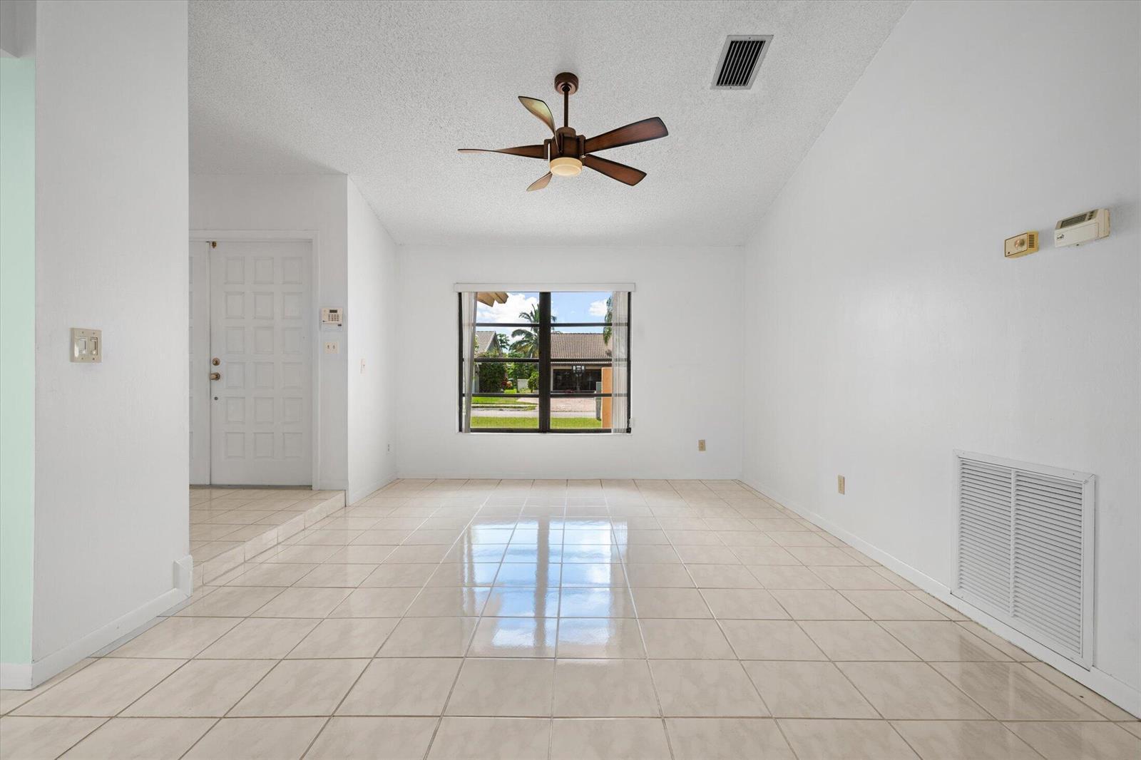 10407 NW 7th Street, Plantation FL 33324 photo 4