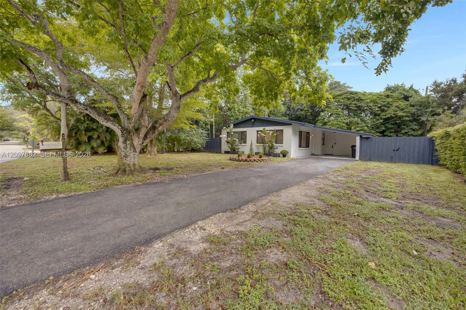 7830 SW 99th St, Miami FL 33156 photo 2