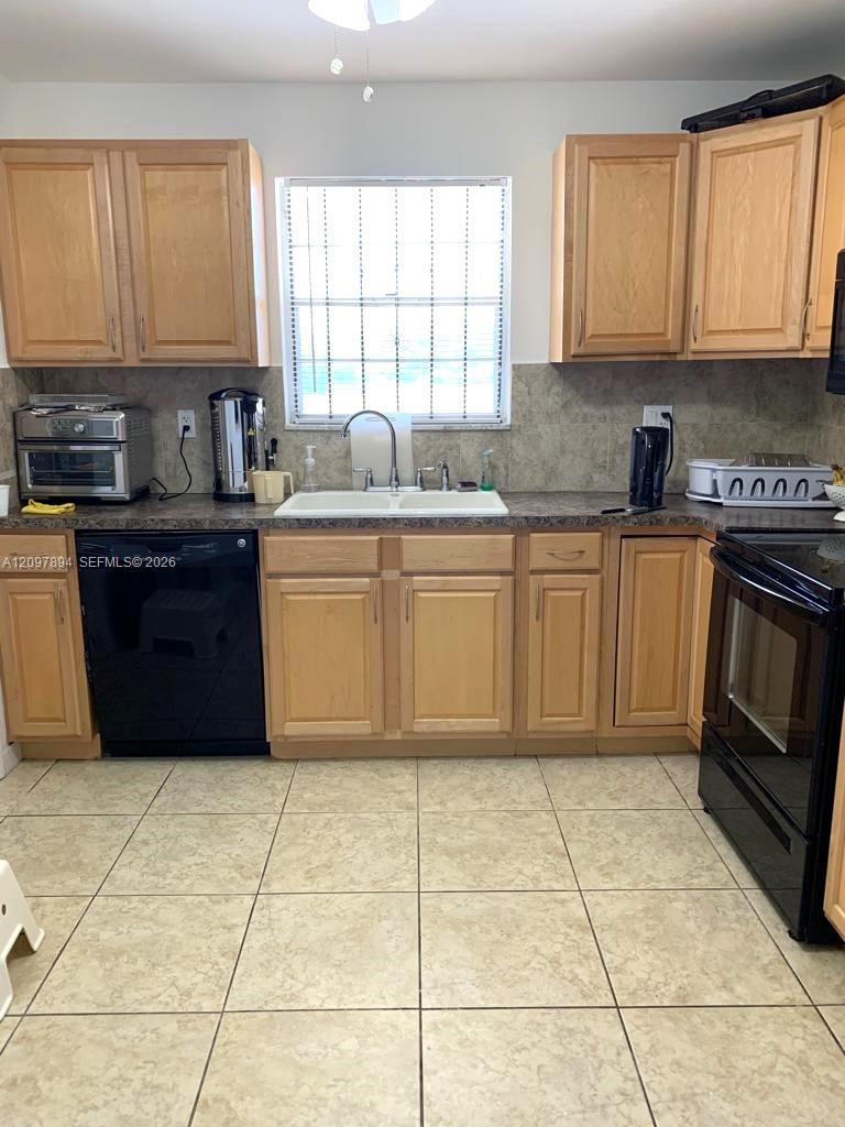 5160 SW 40th Ave # 26D, Dania Beach FL 33314 photo 2