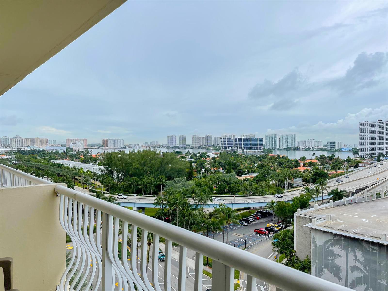 19201 Collins Avenue # 1034, Sunny Isles Beach FL 33160