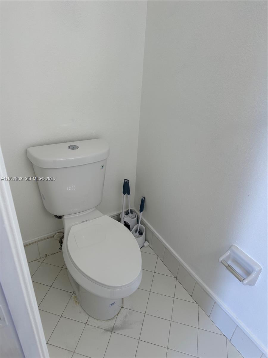 1435 SW 48th Ter, Deerfield Beach FL 33442 photo 3
