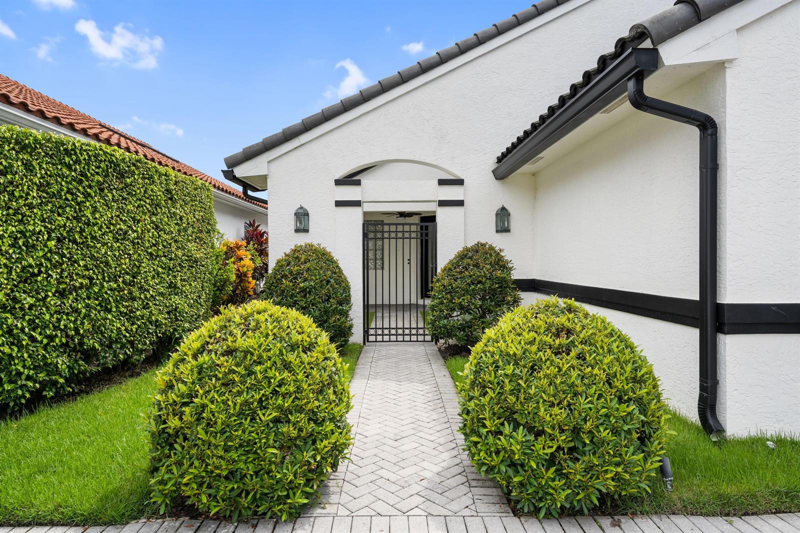 8268 BOB O LINK, West Palm Beach FL 33412 photo 2