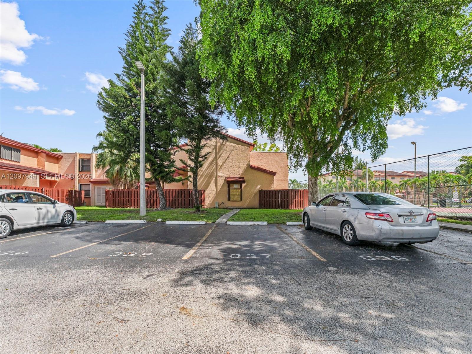291 W Park Dr # 201, Miami FL 33172 photo 2