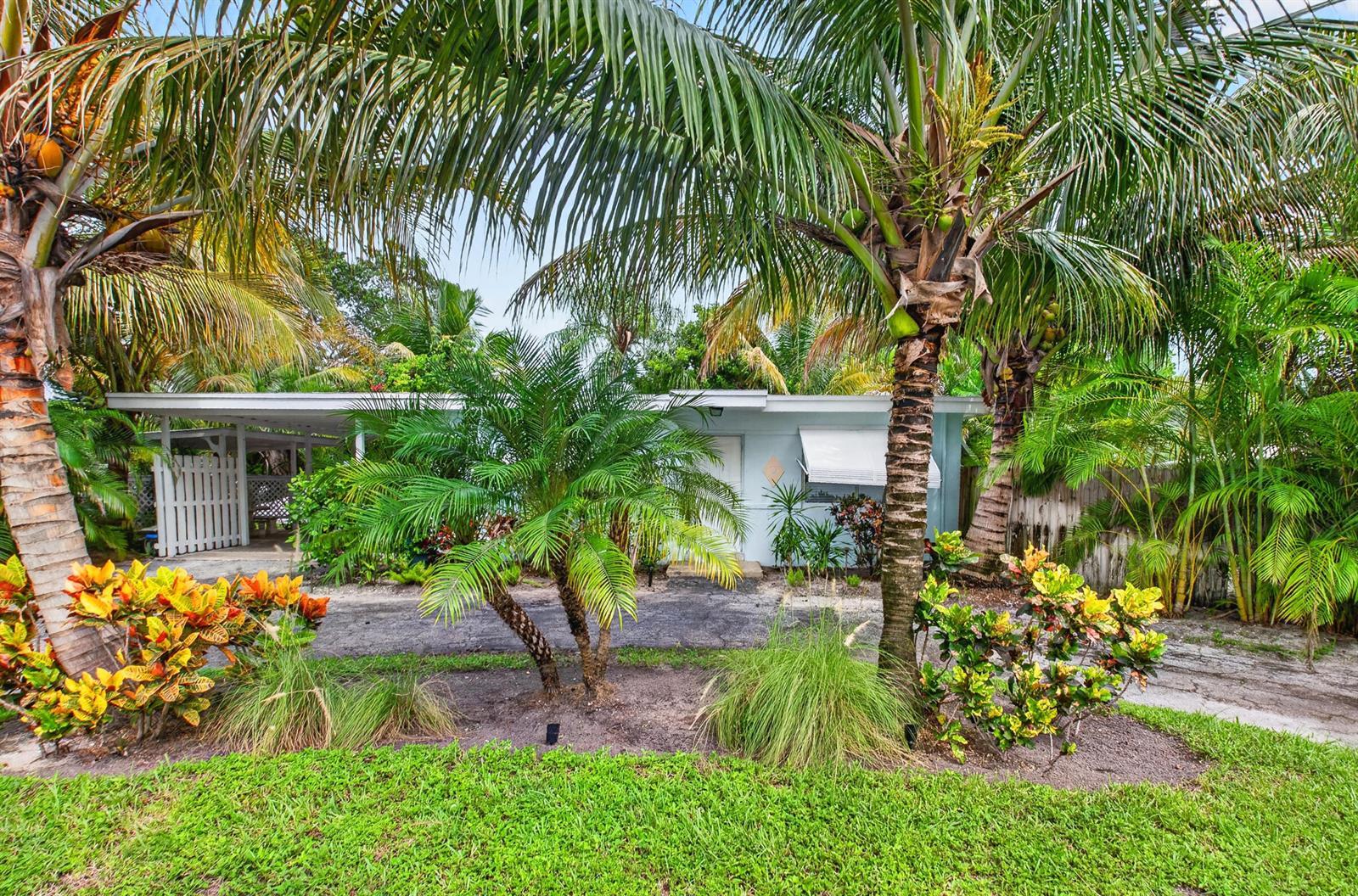 402 SE 1st Street SE, Boynton Beach FL 33435 photo 2