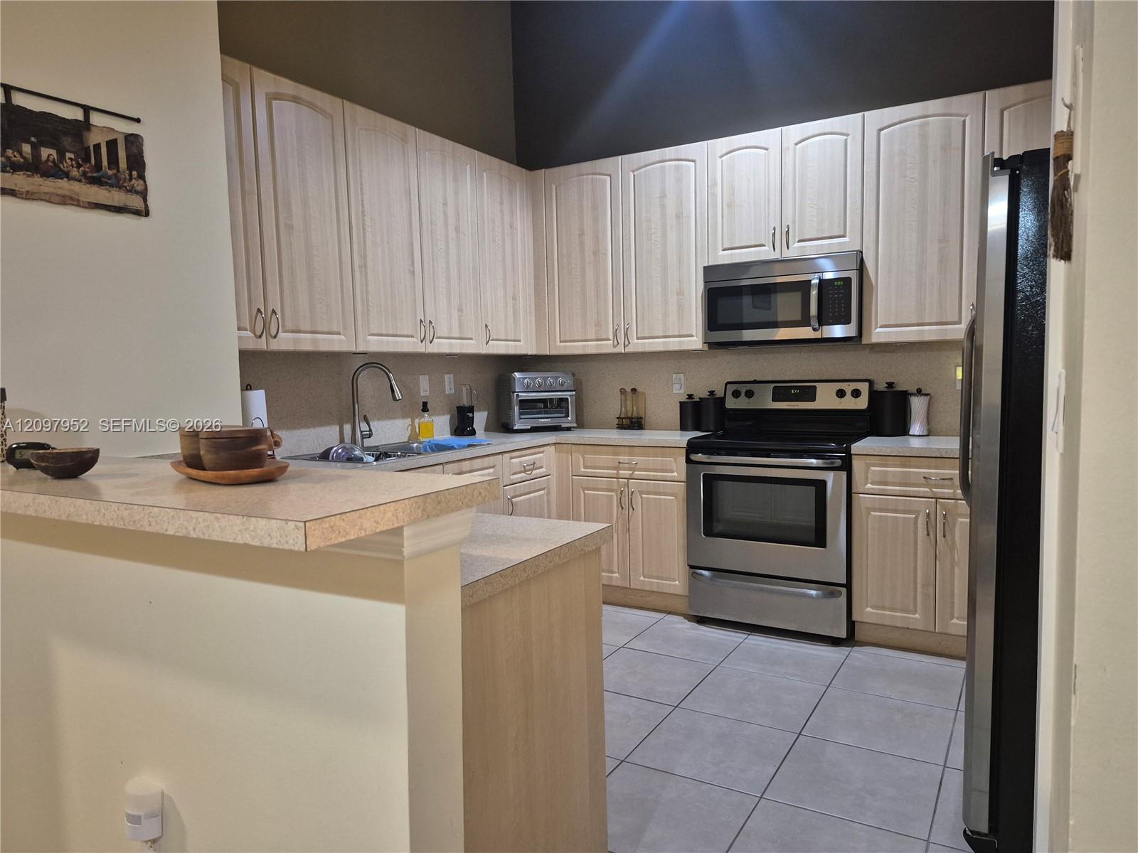 Homestead, FL 33033 photo 2