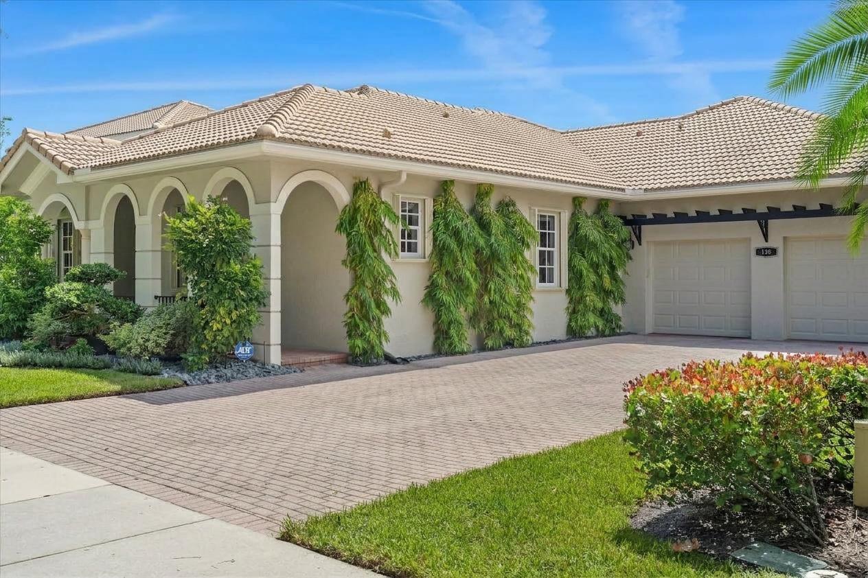 136 Via Santa Cruz, Jupiter FL 33458 photo 3