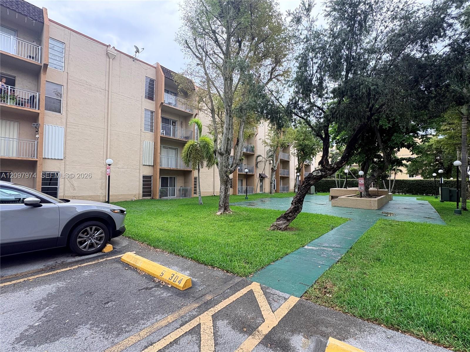 Miami, FL 33126 photo 4