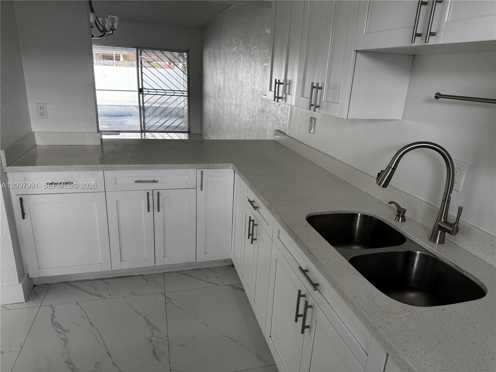 811 W 79th Pl # 811, Hialeah FL 33014 photo 5