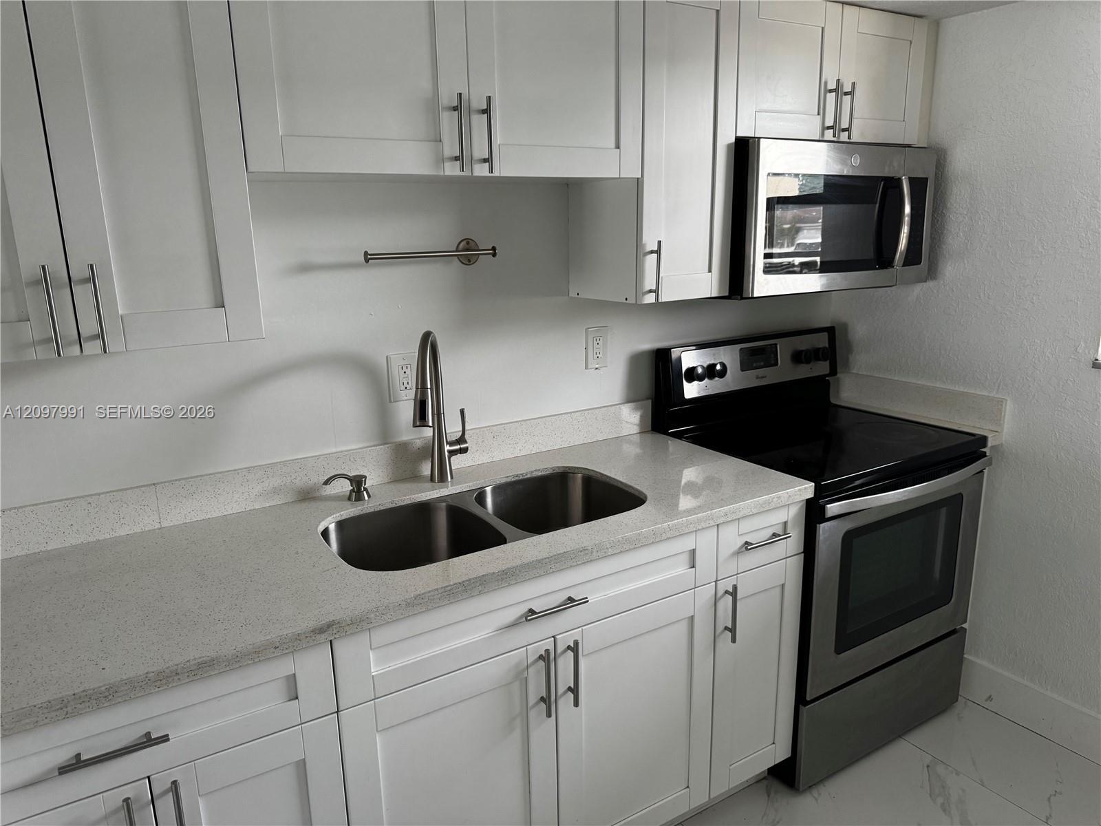 811 W 79th Pl # 811, Hialeah FL 33014 photo 4