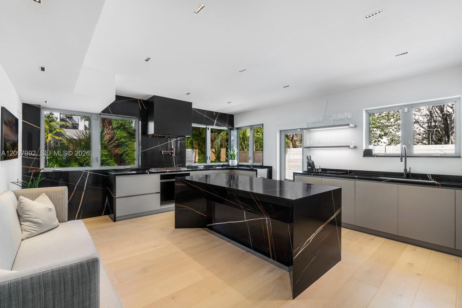 123 W Dilido Dr, Miami Beach FL 33139 photo 4