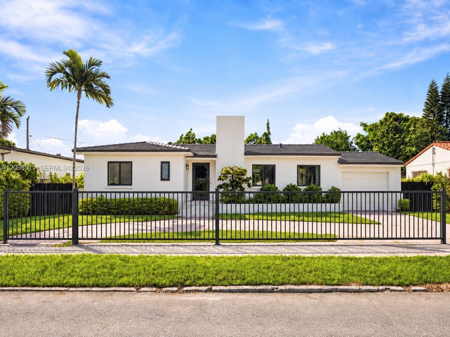 2350 SW 25th Ter, Miami FL 33133 photo 2