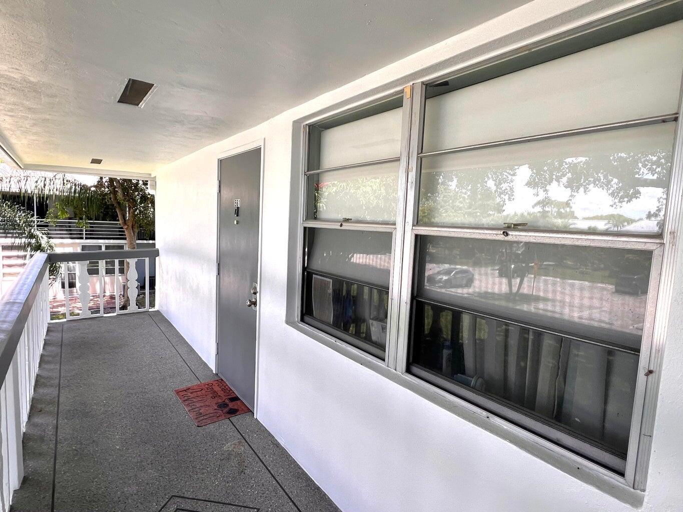 561 DURHAM T, Deerfield Beach FL 33442 photo 4