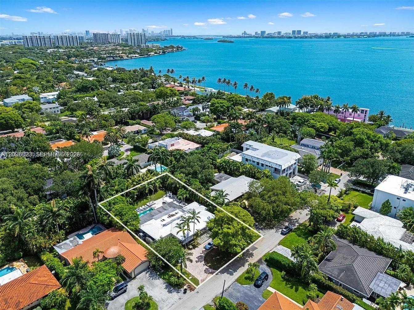 1255 NE 93rd St, Miami Shores FL 33138 photo 2