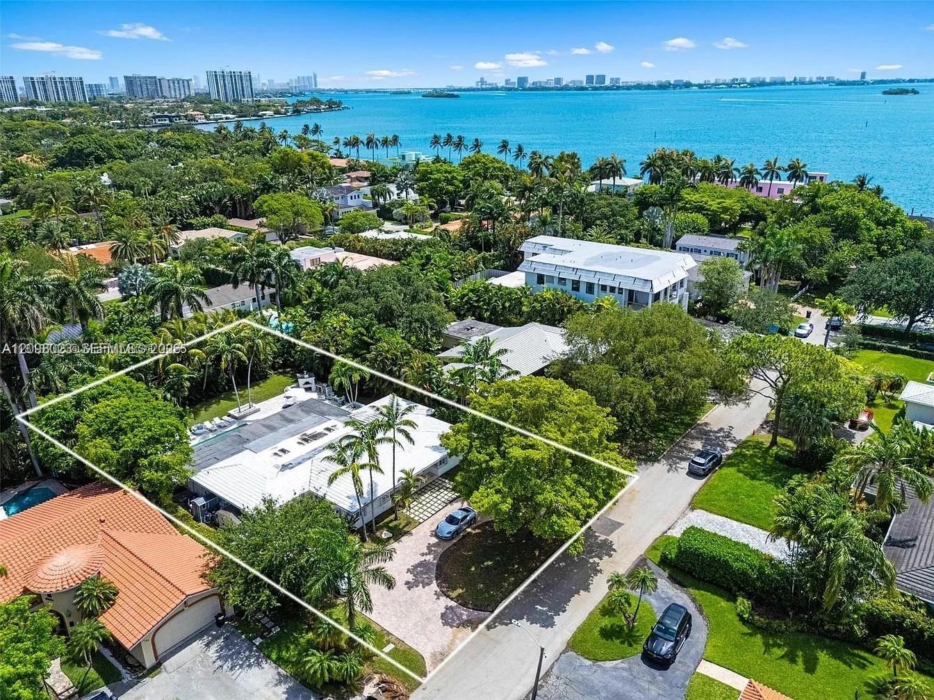 1255 NE 93rd St, Miami Shores FL 33138 photo 4