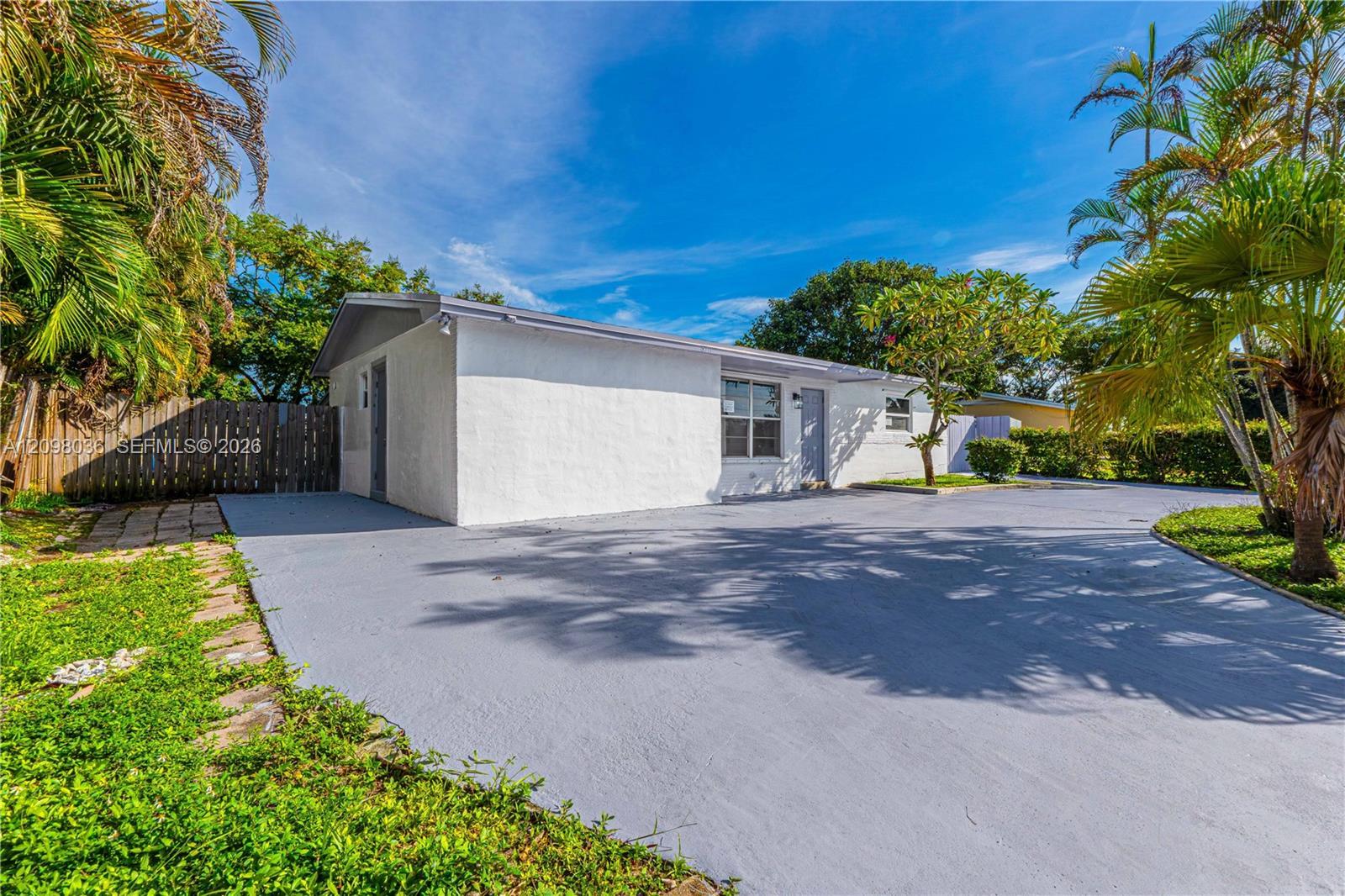 6511 Pierce St, Hollywood FL 33024 photo 4