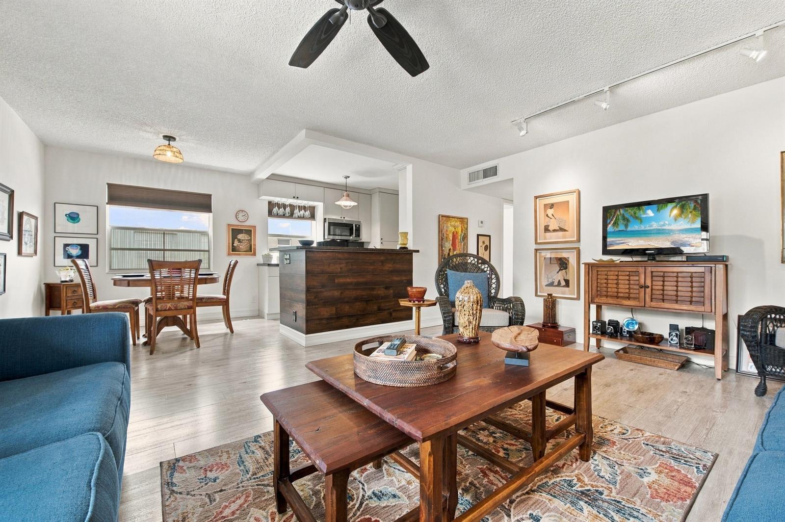 905 Normandy S, Delray Beach FL 33484