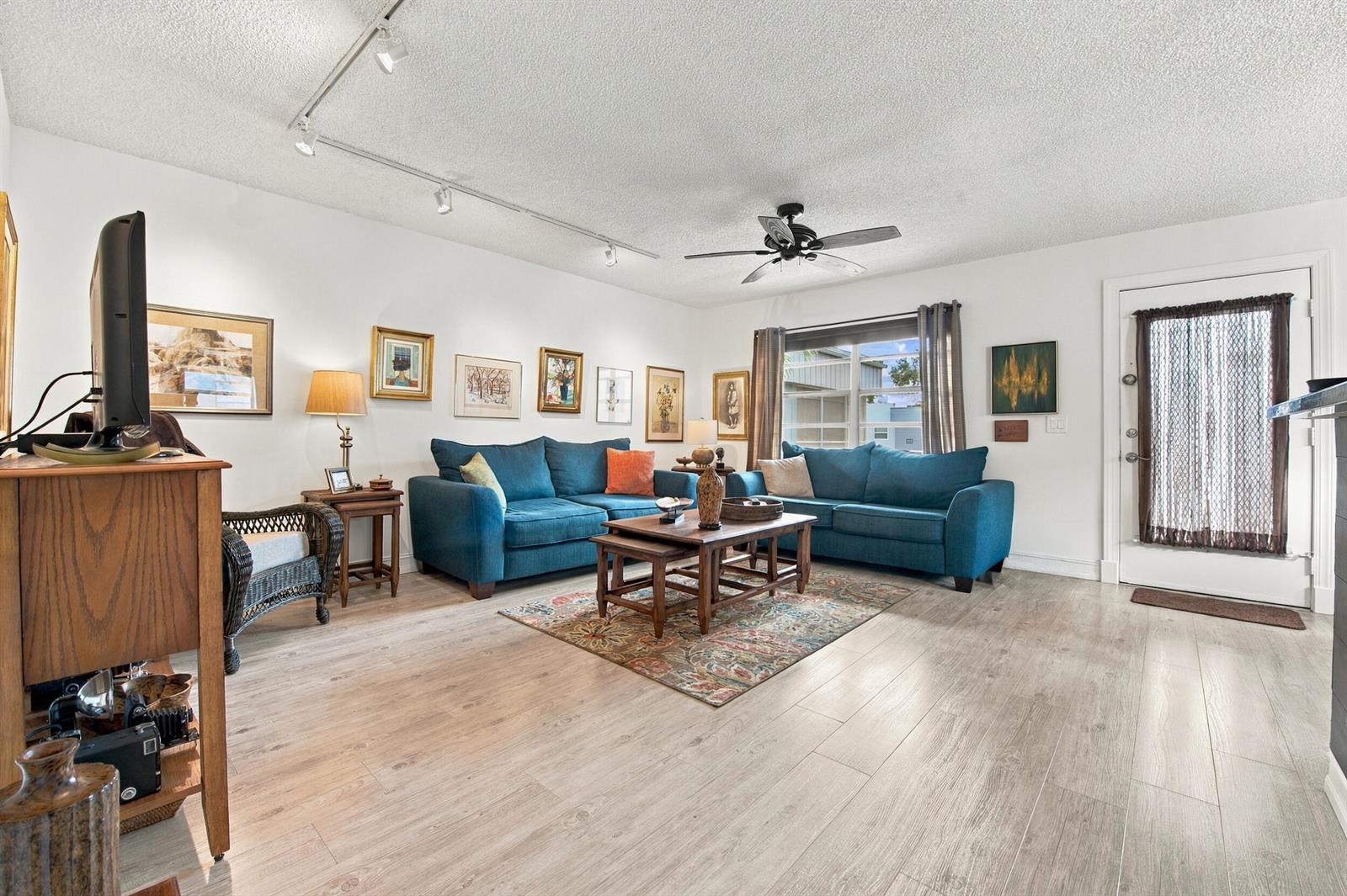 905 Normandy S, Delray Beach FL 33484 photo 4