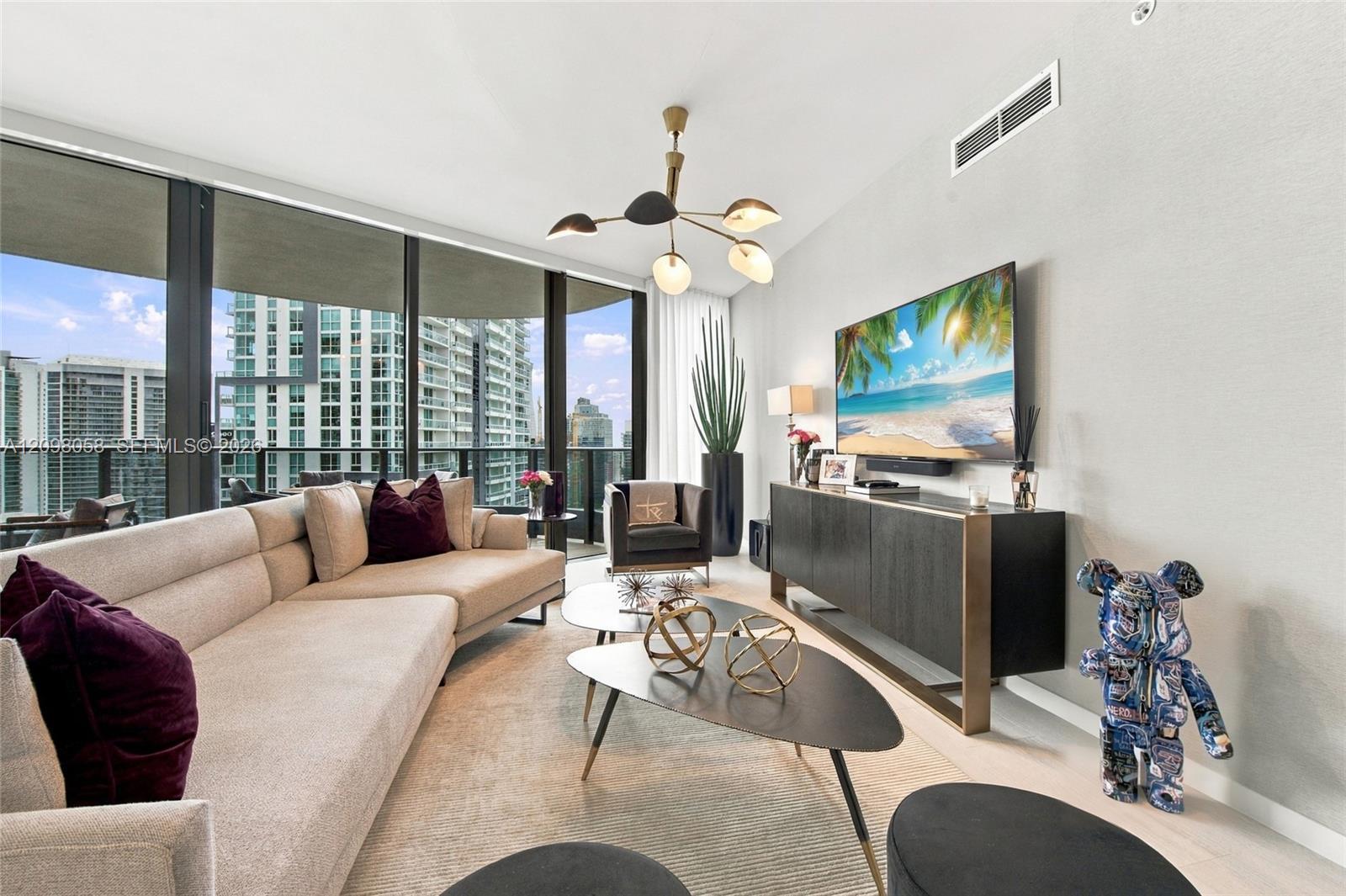 1000 Brickell Plz # 3401, Miami FL 33131 photo 3