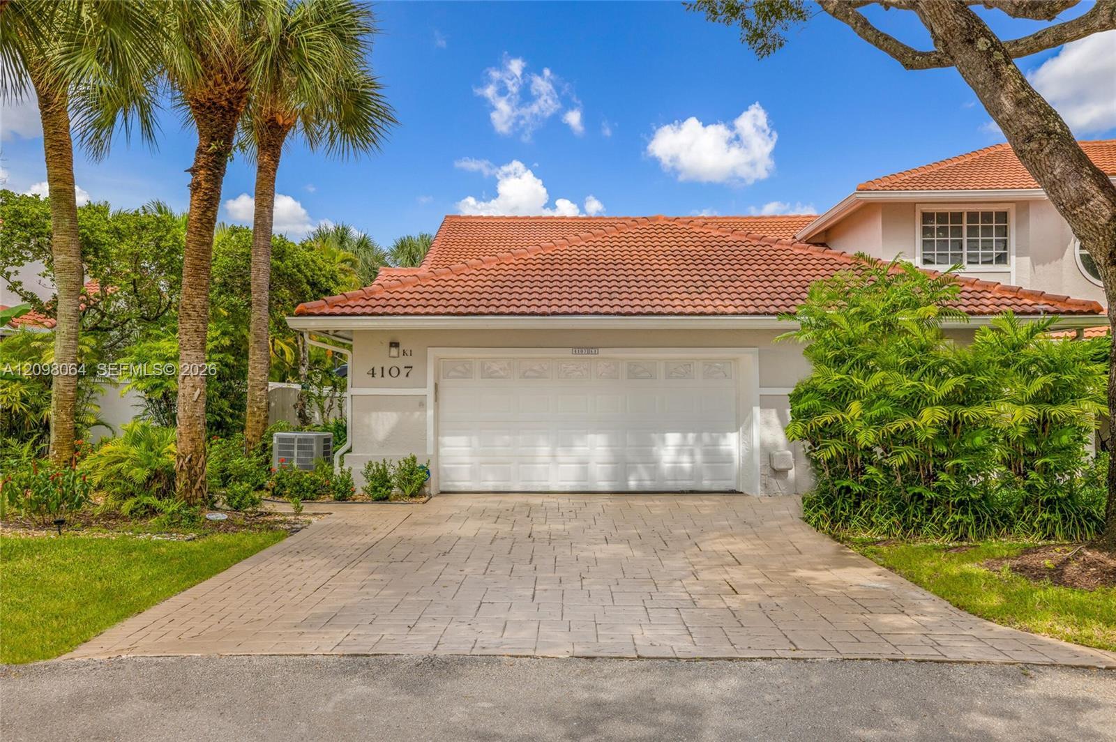 4107 Carriage Dr # K1, Pompano Beach FL 33069 photo 2