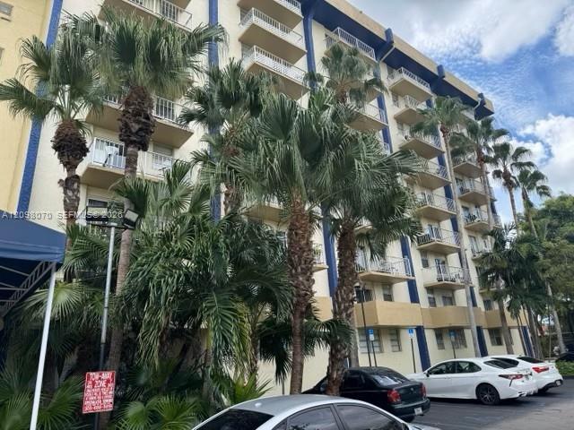 801 NW 47th Ave # 902W, Miami FL 33126 photo 2
