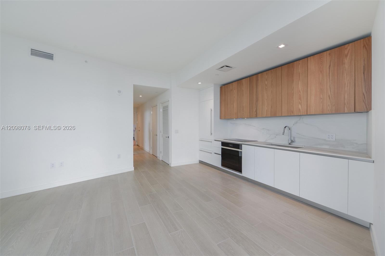 1400 Biscayne Blvd # 2207, Miami FL 33132 photo 5