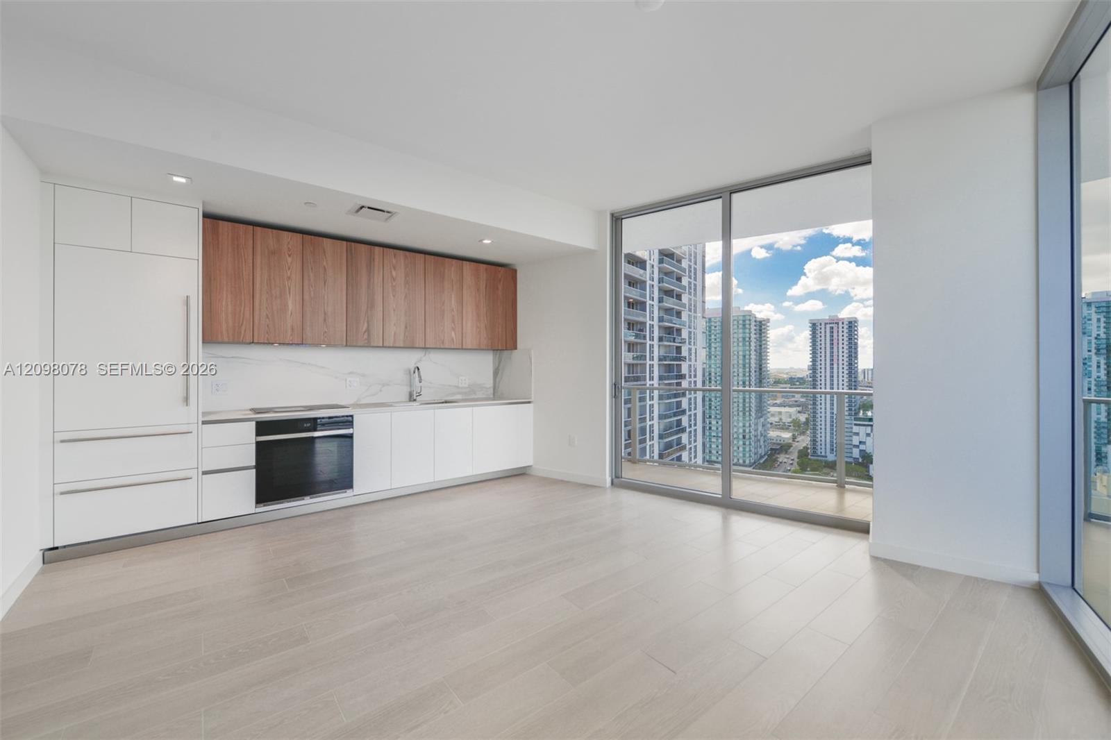 1400 Biscayne Blvd # 2207, Miami FL 33132 photo 4