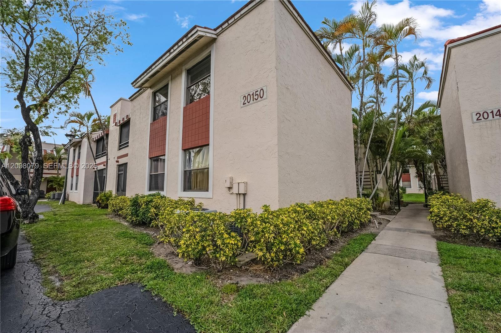 20150 NE 3rd Ct # 6, Miami FL 33179 photo 2