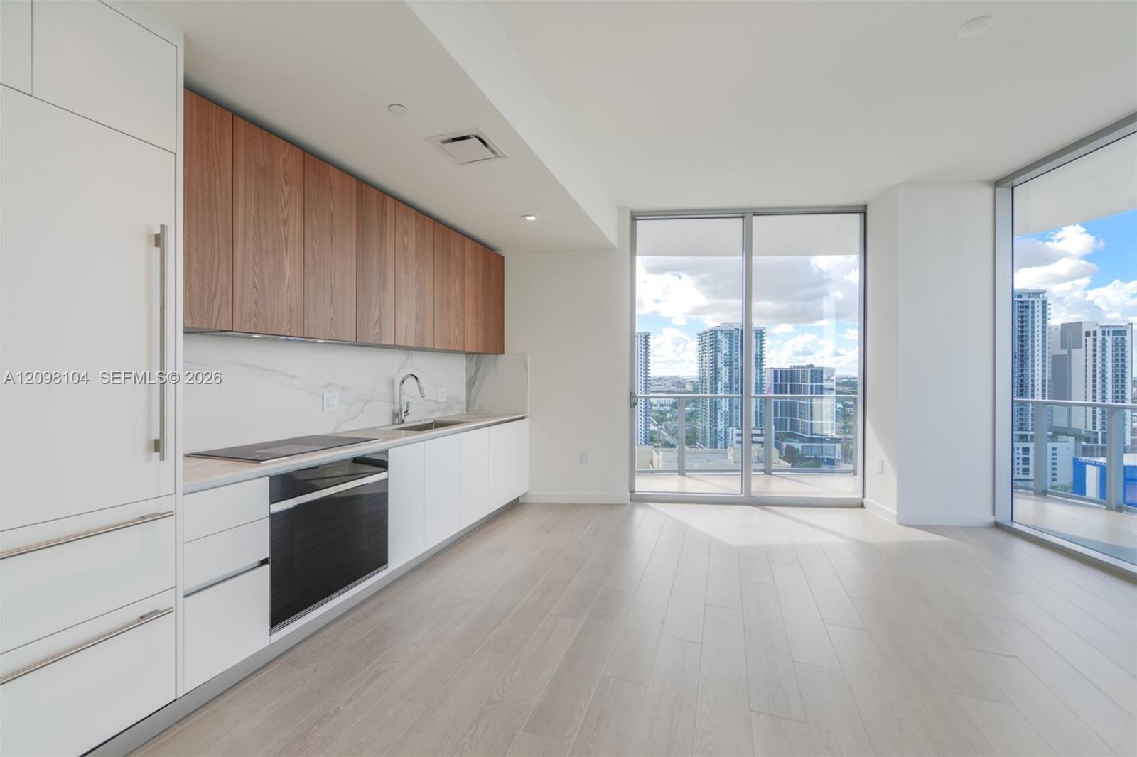 1400 Biscayne Blvd # 2207, Miami FL 33132 photo 4