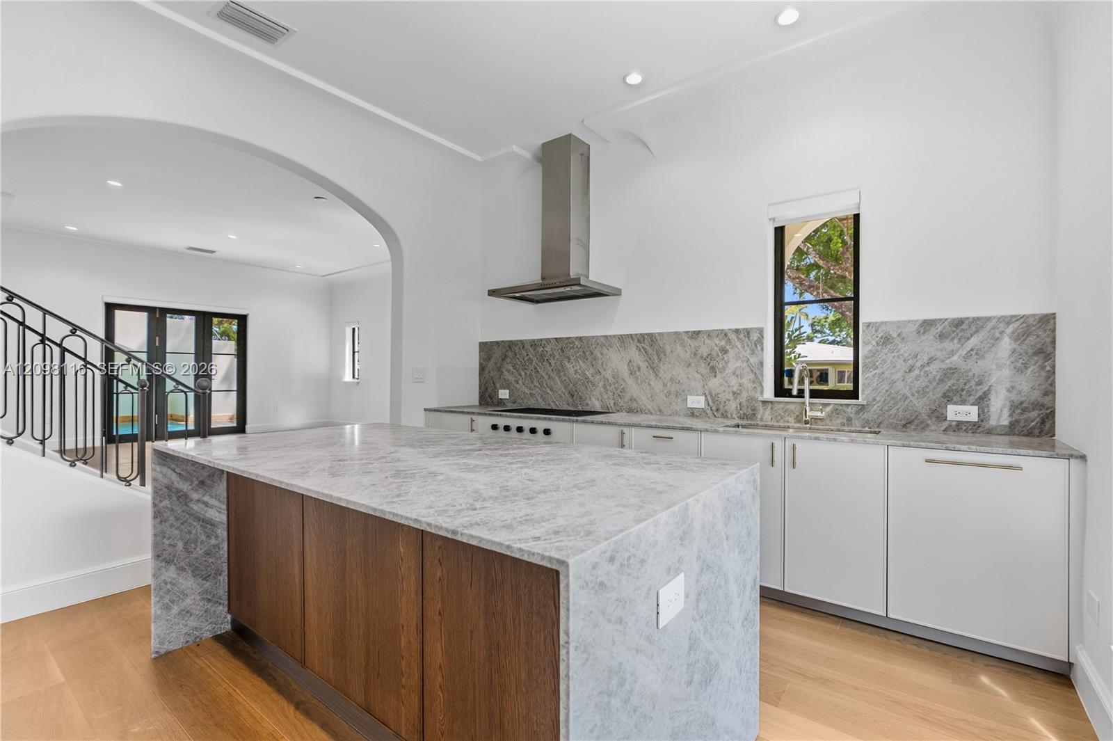 555 Santander Avenue # V4, Coral Gables FL 33134 photo 4