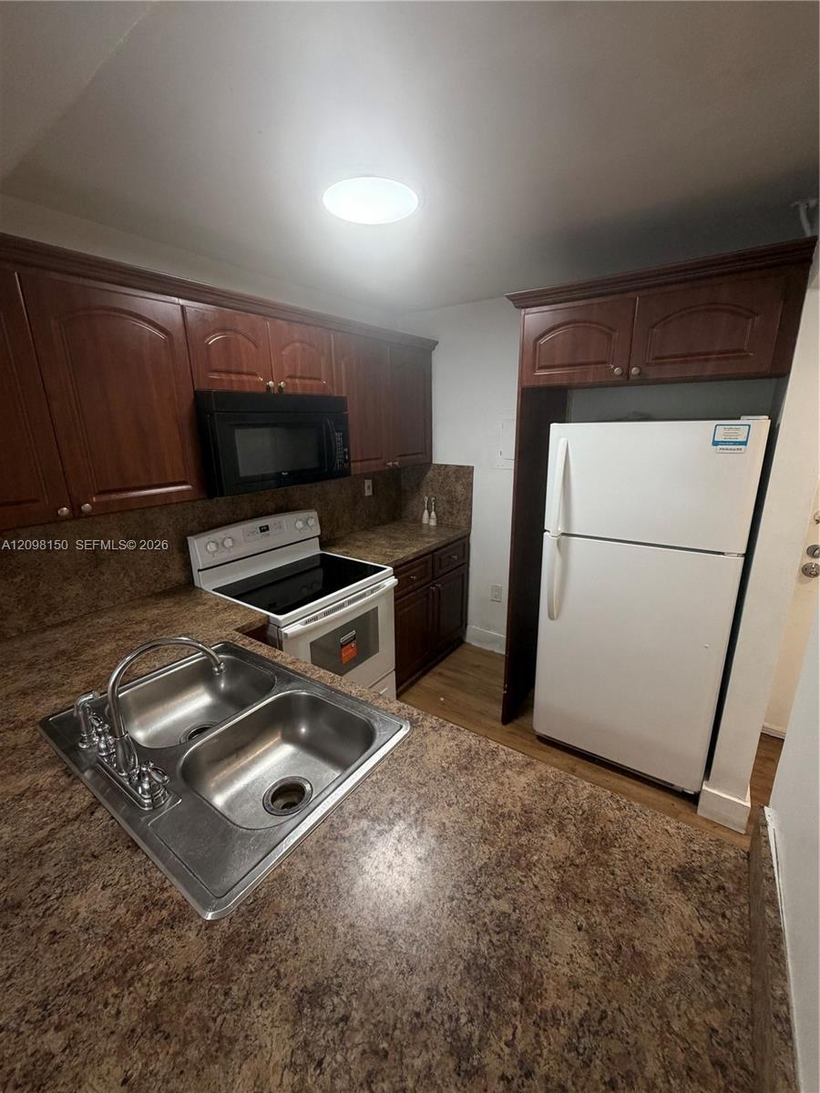 16465 NE 22nd Ave # 412, North Miami Beach FL 33160