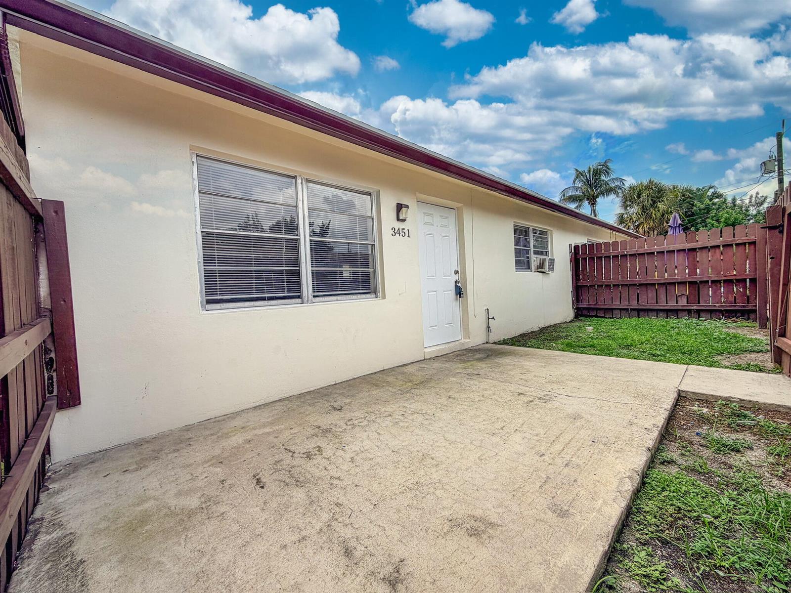 3451 Hi St, Lake Worth FL 33461