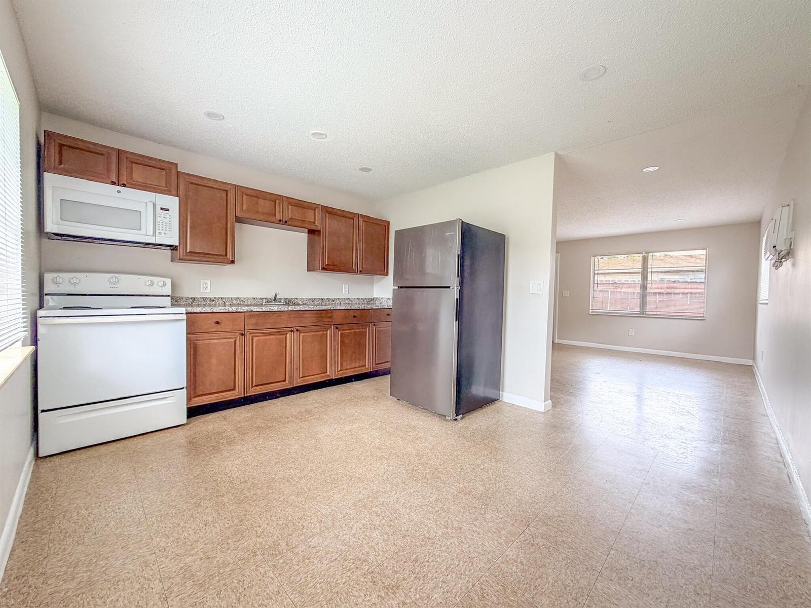 3451 Hi St, Lake Worth FL 33461 photo 5