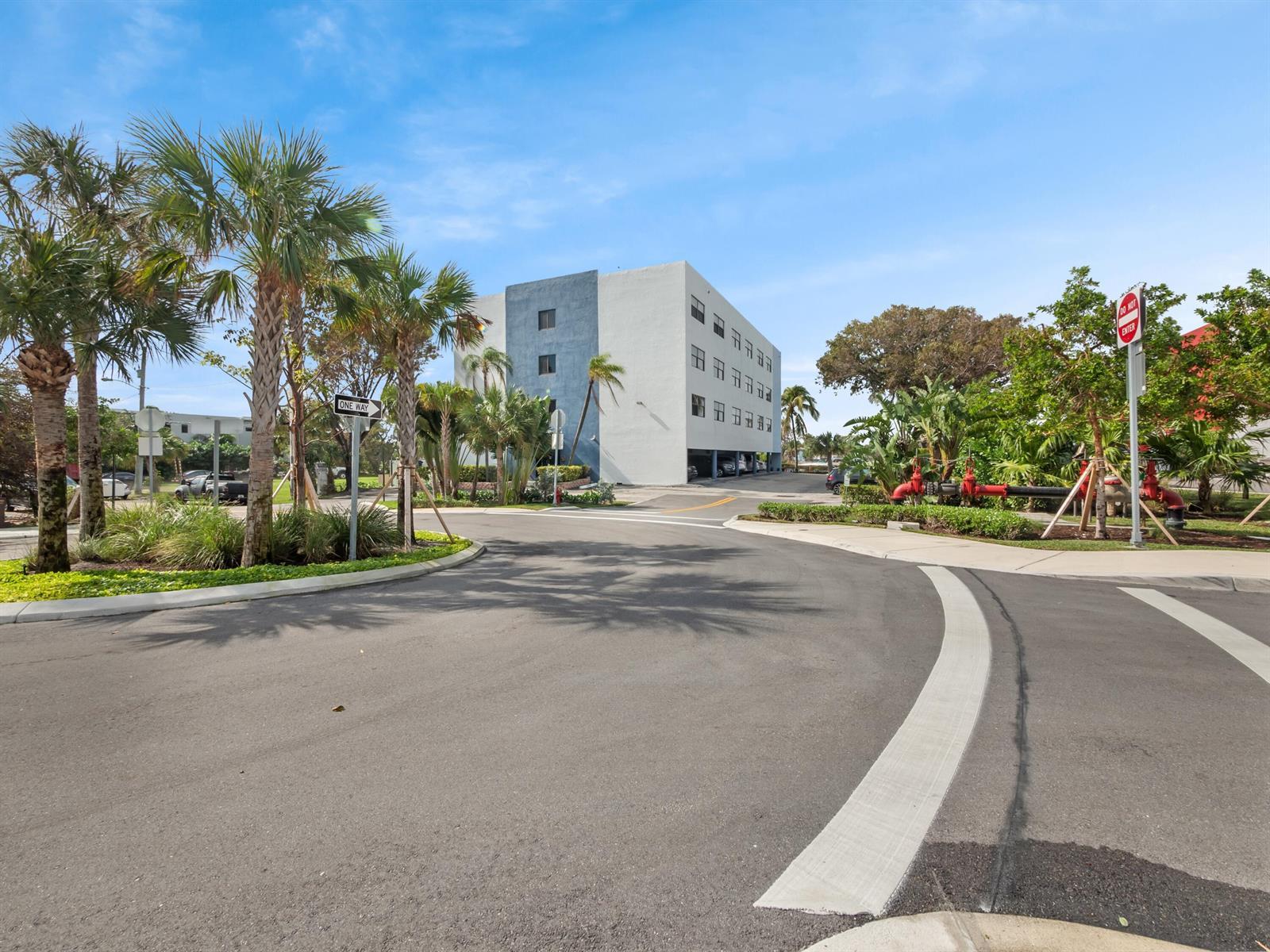 105 S RIVERSIDE Drive # 304, Pompano Beach FL 33062 photo 4