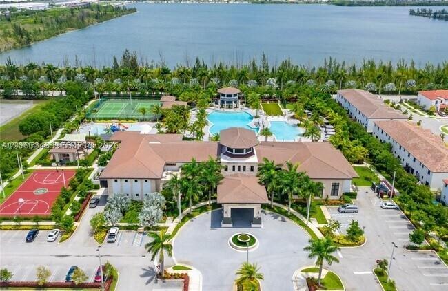 10434 NW 78, Doral FL 33178