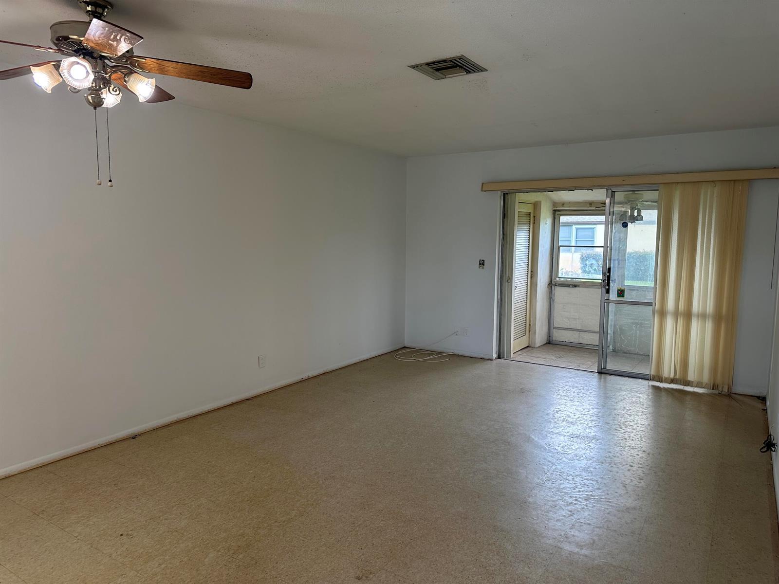 2751 Ashley Drive E # D, West Palm Beach FL 33415 photo 3