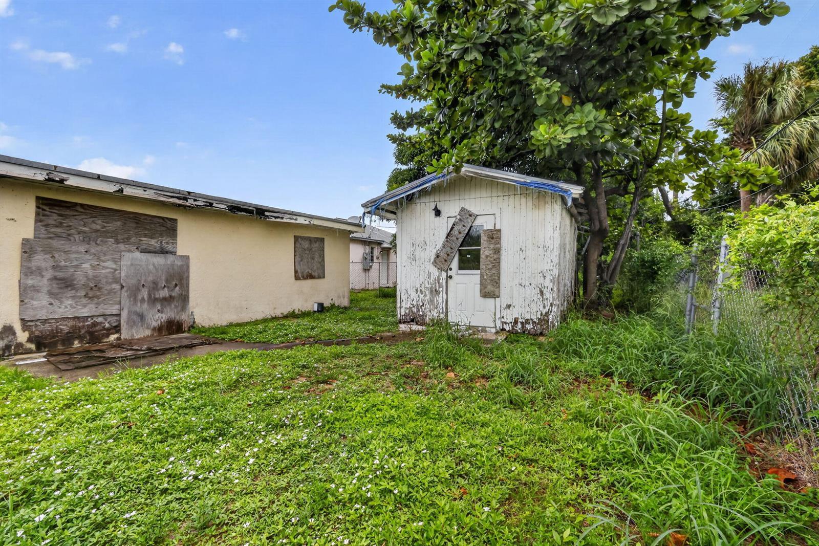 825 W 5th Street, Riviera Beach FL 33404 photo 5