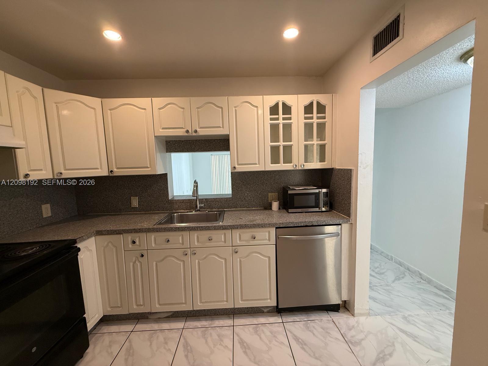 11905 NE 2nd Ave # C314, North Miami FL 33161 photo 4