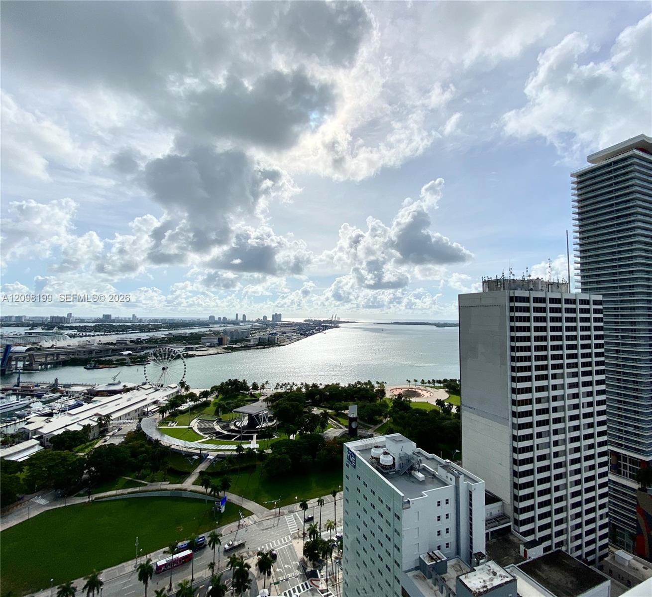 253 NE 2nd St # 3007, Miami FL 33132 photo 3