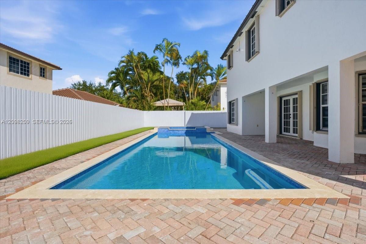 16310 NW 84th Ct, Miami Lakes FL 33016 photo 4