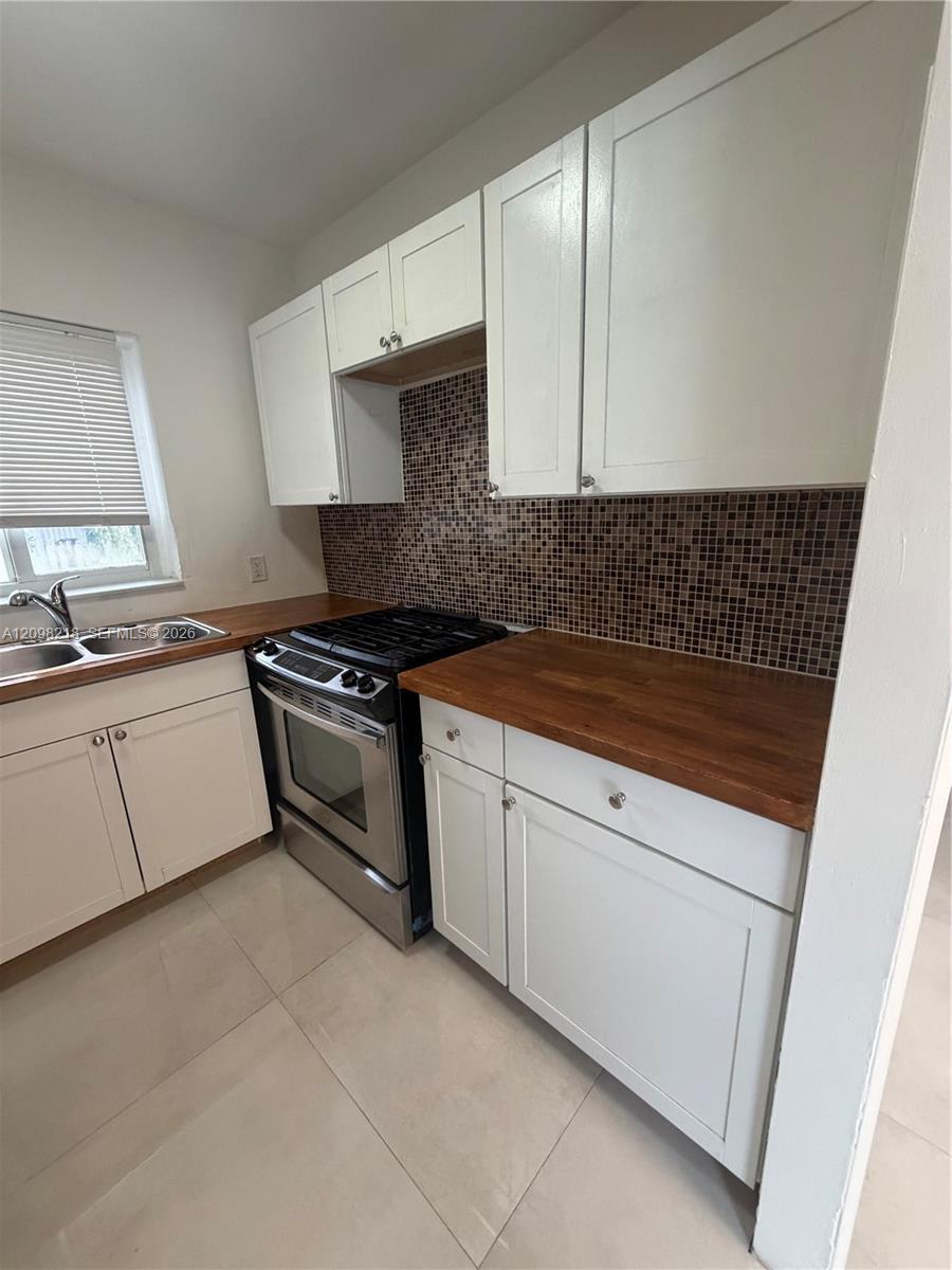 1204 N 24th Ave # 1206, Hollywood FL 33020 photo 2